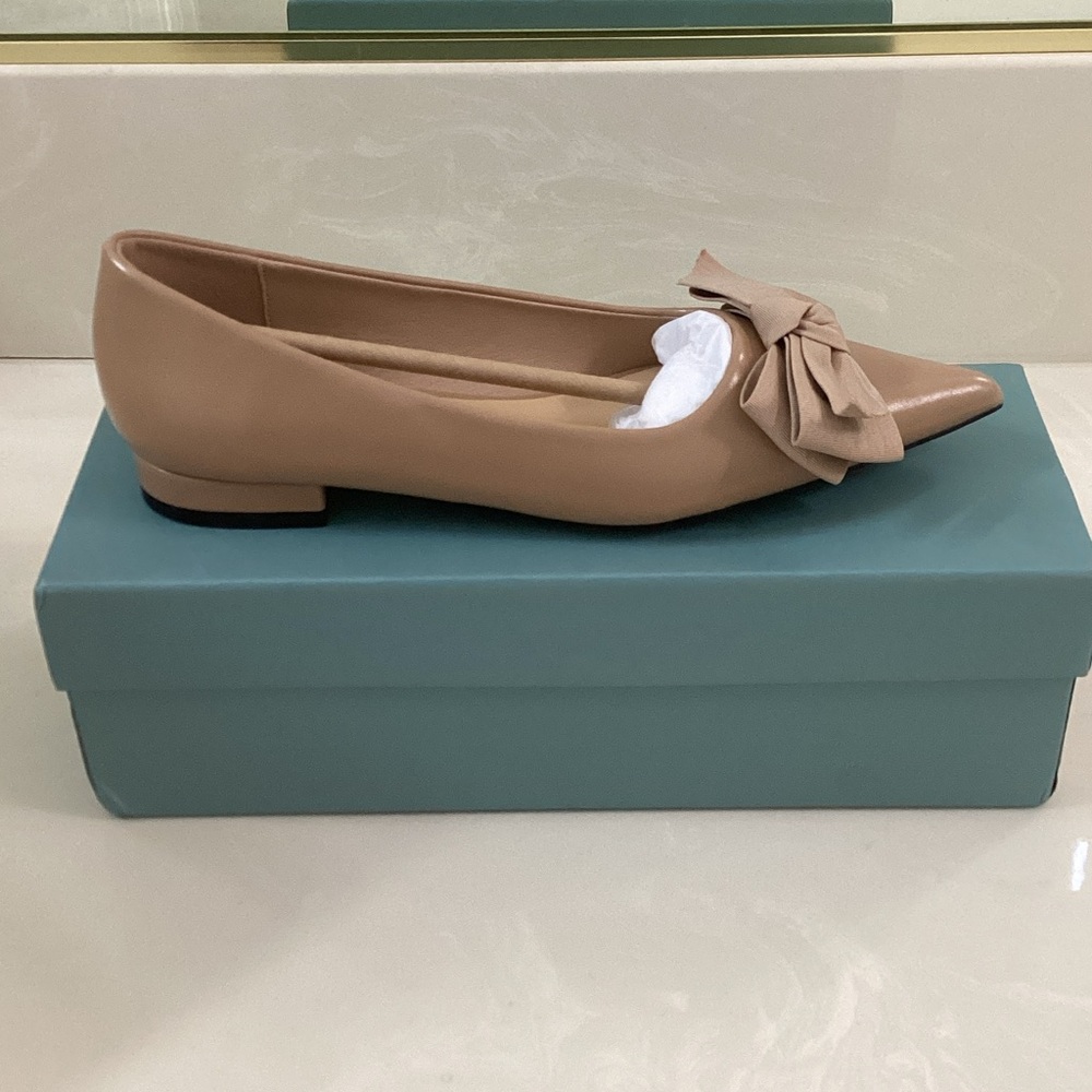 C. Paravano Elegant Tan Bow Flats